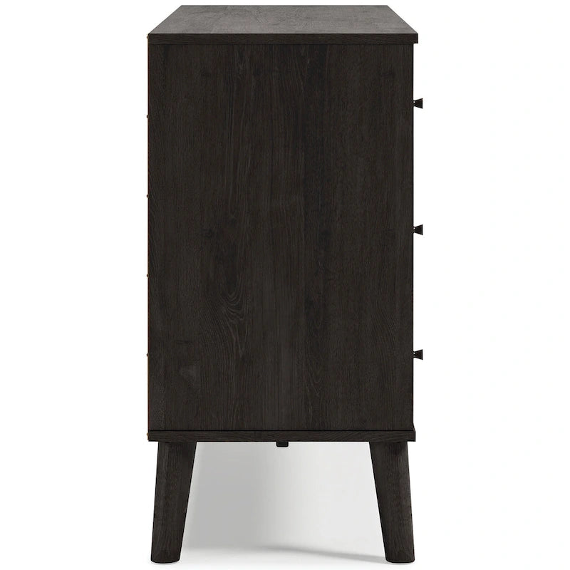 Signature Design by Ashley Piperton Woodgrain 6-drawer Dresser